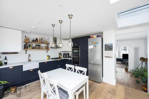 3 bedroom house for sale, York Grove, Brighton