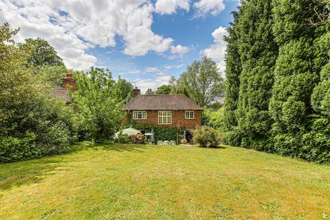 3 bedroom detached house for sale, Hosey Hill, Westerham TN16