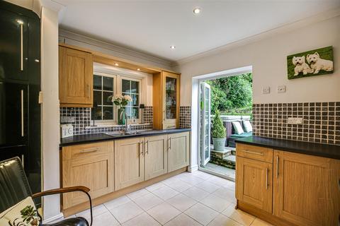 3 bedroom detached house for sale, Hosey Hill, Westerham TN16