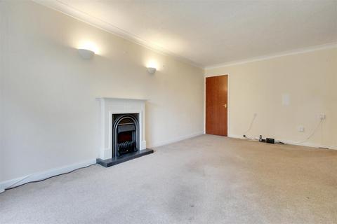 2 bedroom house for sale, Goring Road, Goring-By-Sea