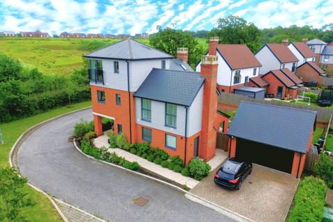 5 bedroom detached house for sale, Meadows Grove