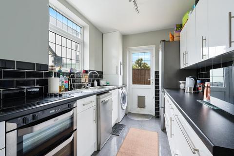 25 Crosslands Road, West Ewell, Epsom, KT19 9SS