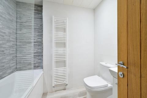 242 Kingston Road, Epsom, KT19 0SH