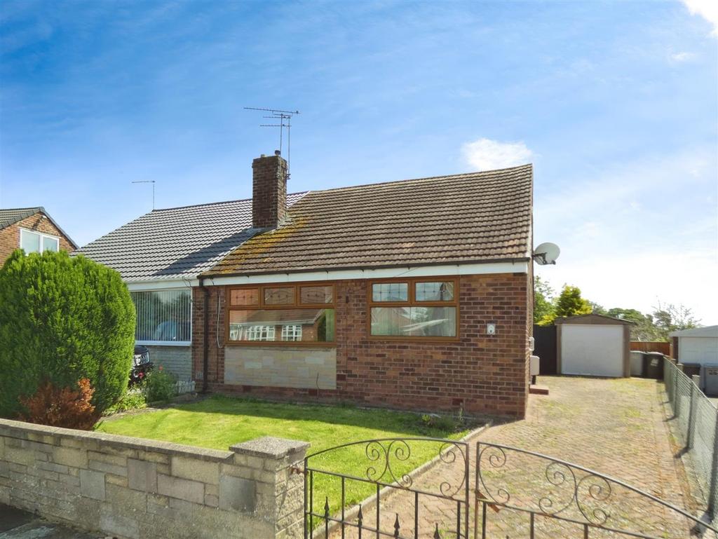 Lynbrook Road, Crewe 2 bed semidetached bungalow for sale £150,000