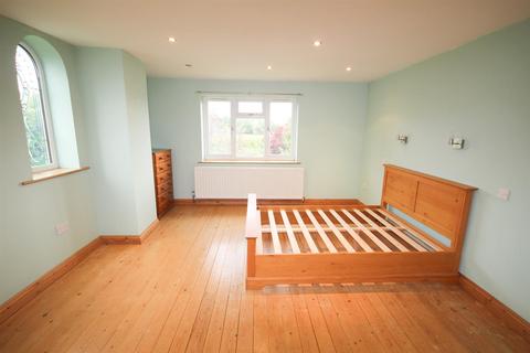1 Trent Close, Cheadle, Stoke-on-trent, ST10 1QU