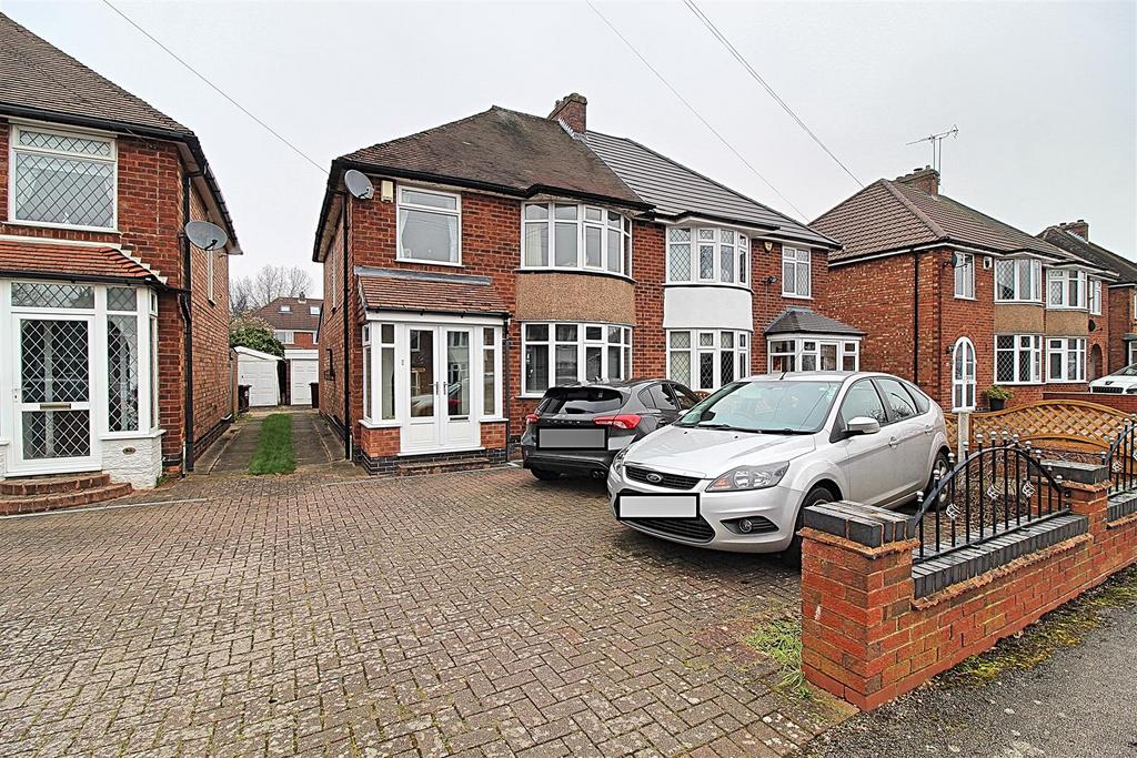 Whateley Crescent, Birmingham B36 3 bed semidetached house for sale
