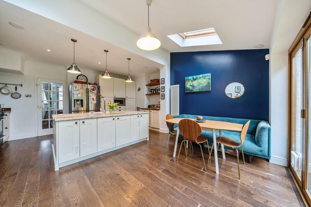 Belmont Lane, Chislehurst 5 bed terraced house for sale £650,000