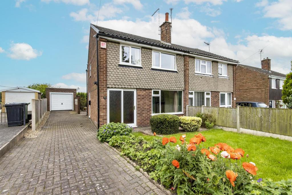 Brooke Drive, Brimington, Chesterfield 3 bed semidetached house for