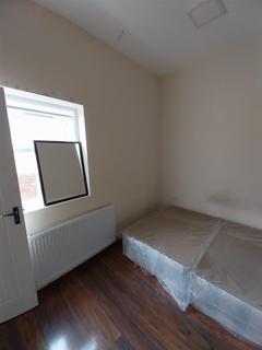 1 bedroom flat to rent, Allenby Road, Southall