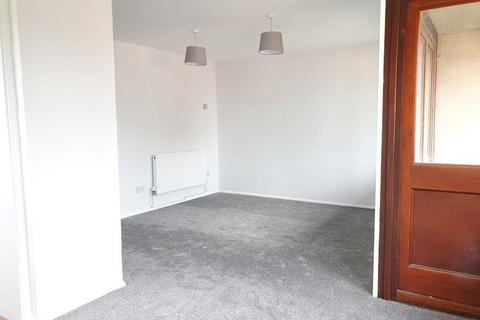 2 bedroom flat to rent, Orchard Court, Turners Drive, Thatcham