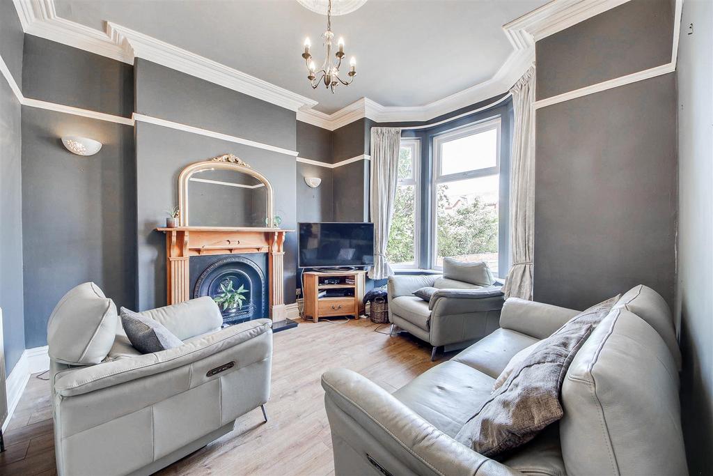 Sussex Road, Southport PR8 3 bed semidetached house for sale £260,000