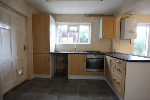 3 bedroom house to rent, Findon Close, Hove