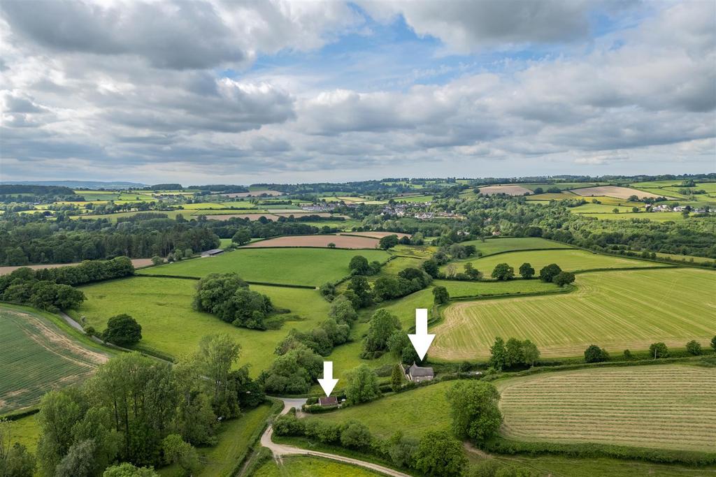 DJI 0924-HDR (arrow) (1).jpg