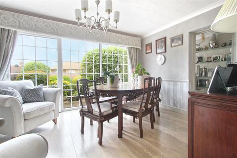 4 bedroom detached house for sale, Woodside, Cheshunt