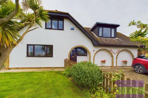 4 bedroom detached house for sale, Gorsethorn Way, Fairlight