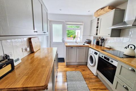 36 Deri Avenue, Pencoed, Bridgend, CF35 6TT
