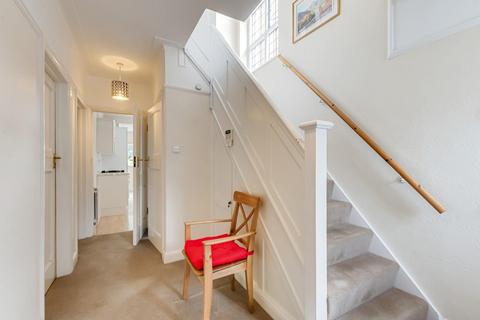46 Kingsway, Petts Wood, Orpington, BR5 1PS
