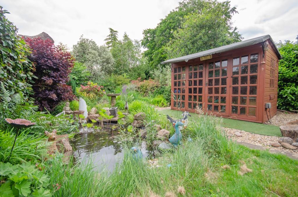 Rear garden pic 3.jpg