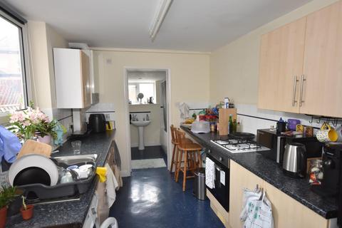 2 bedroom terraced house for sale, Cobden Road, Saltergate, Chesterfield, S40 4TD