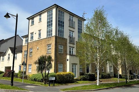 2 bedroom flat for sale, Kingsdale Drive, Menston, LS29