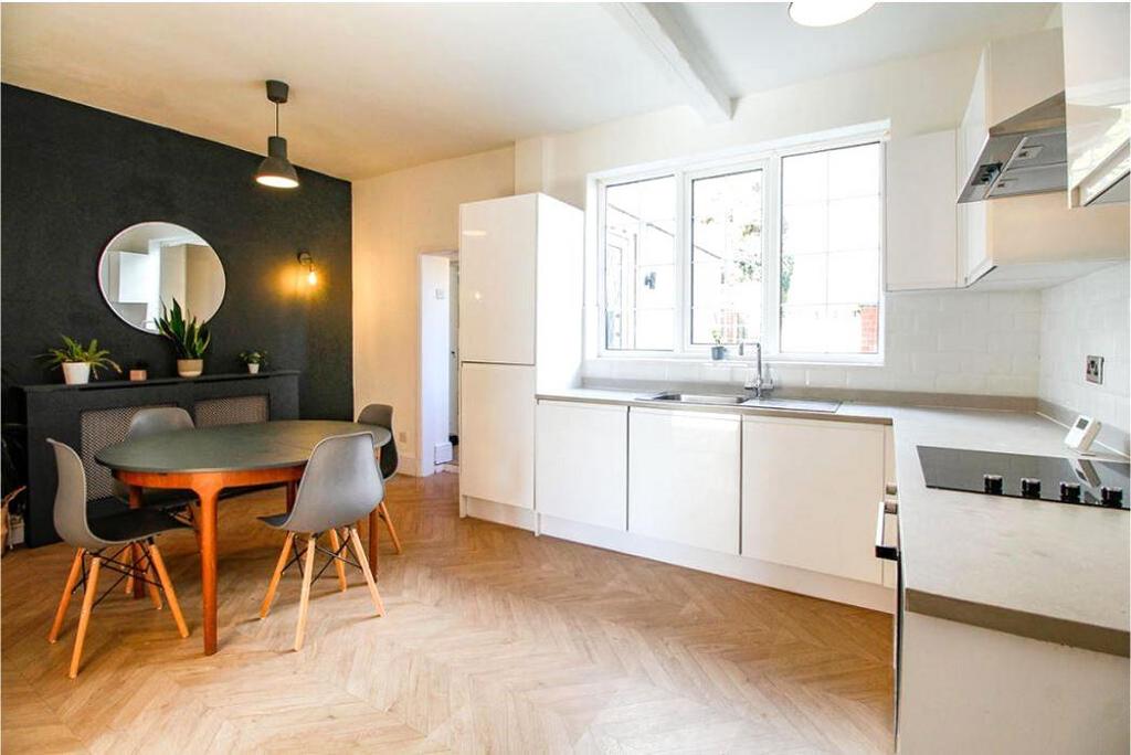 Kitching Dining Area.JPG