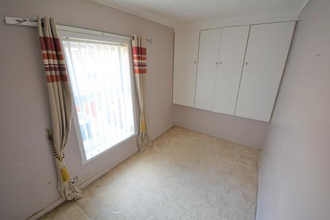 2 bedroom terraced house to rent, Co-Operative Street, Shildon