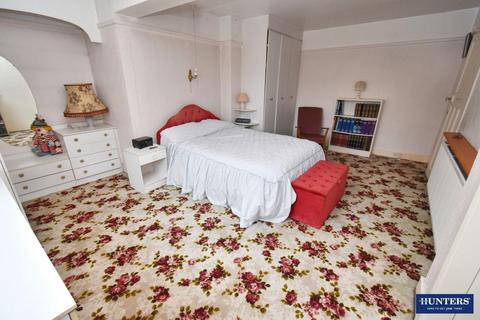 75 Aylestone Drive, Leicester, LE2 8QE
