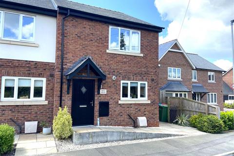 3 bedroom end of terrace house for sale, Chester Road, Nomans Heath