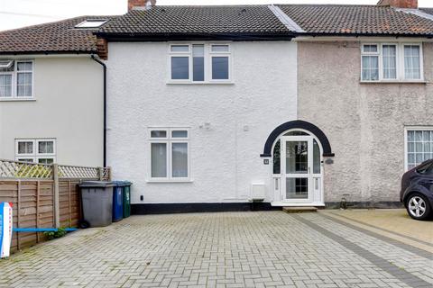 3 bedroom terraced house to rent, Thirleby Road, Edgware