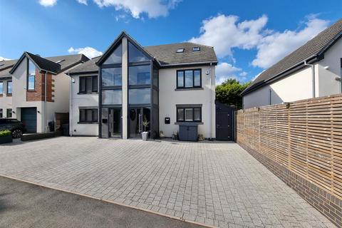 12 Hollywood Drive, Hollywood, Birmingham, B47 5PS