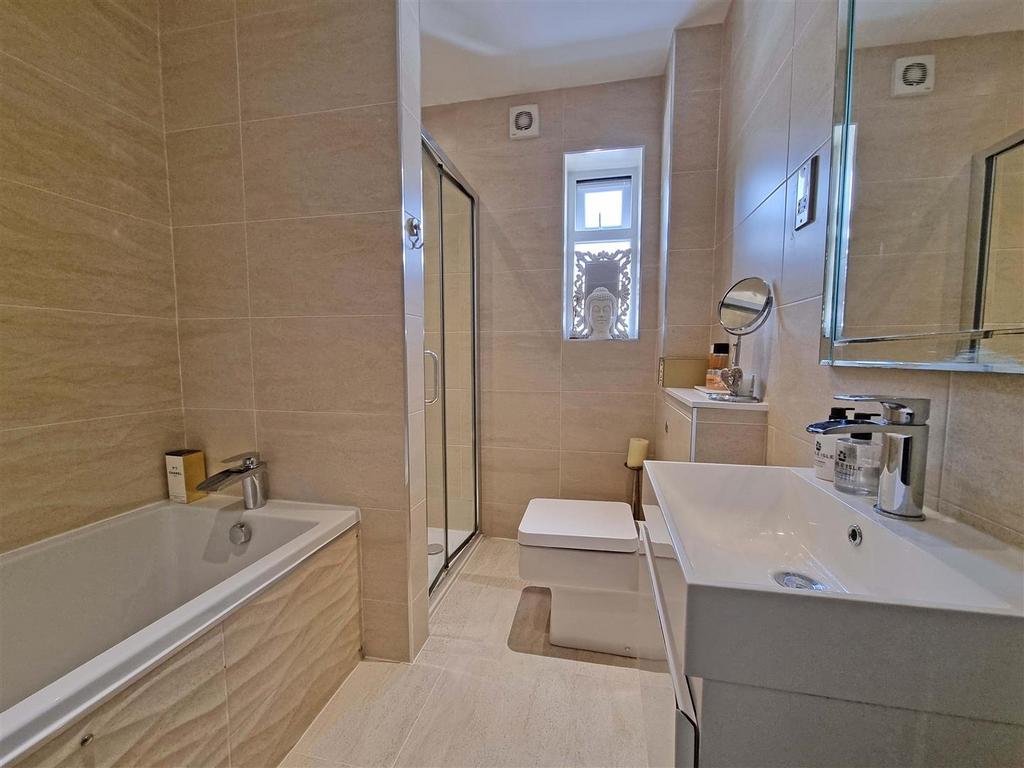 En suite bathroom