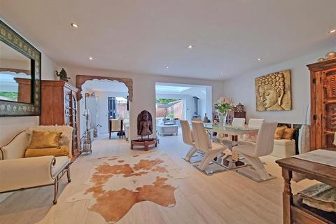 12 Hollywood Drive, Hollywood, Birmingham, B47 5PS