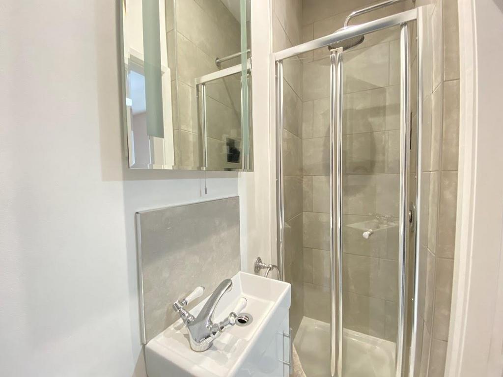 En suite shower room