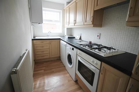 2 bedroom flat for sale, Stickledown, Camberley GU16