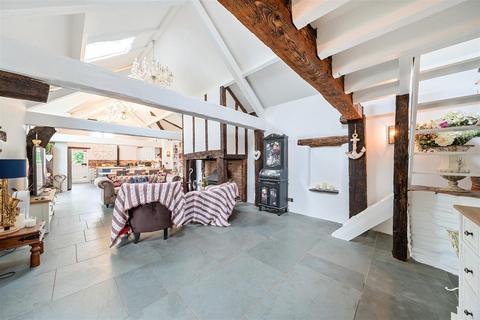 Frogs Farmhouse Appley, Stawley, Wellington, TA21 0HJ
