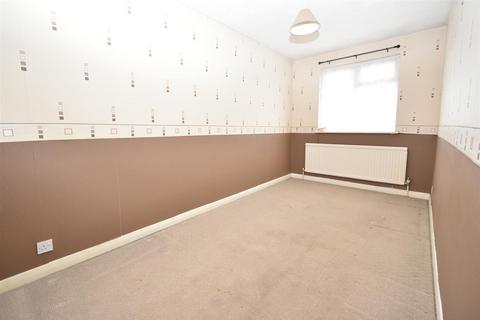 4 bedroom semi-detached house for sale, Ruskoi Road, Canvey Island SS8