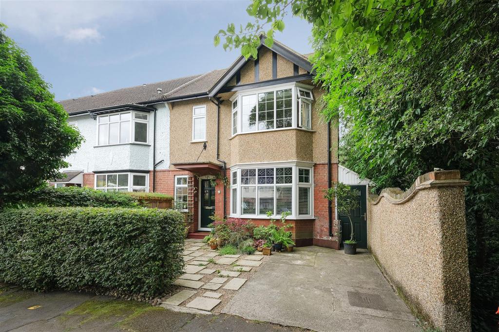 Woodcote Road, Wanstead 4 bed end of terrace house for sale £985,000