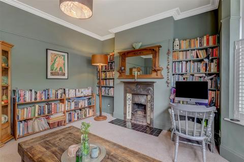 62 Woodcote Road, London, E11 2QA