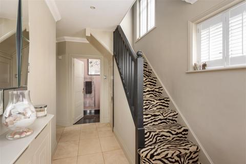 35 Bennells Avenue, Whitstable, CT5 2HL