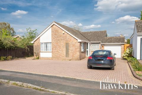 3 bedroom detached bungalow for sale, Callows Cross, Brinkworth SN15 5