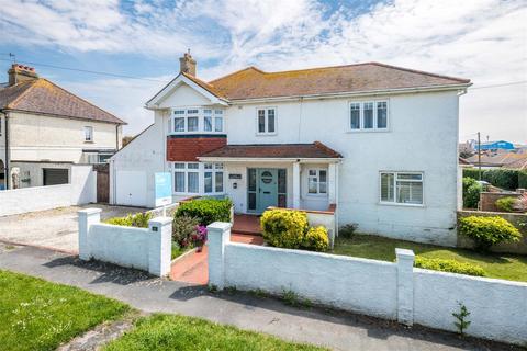 5 bedroom detached house for sale, Broomfield Avenue, Telscombe Cliffs, Peacehaven