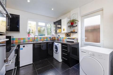 40 Wharncliffe Road, London, SE25 6SL