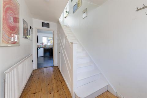 40 Wharncliffe Road, London, SE25 6SL