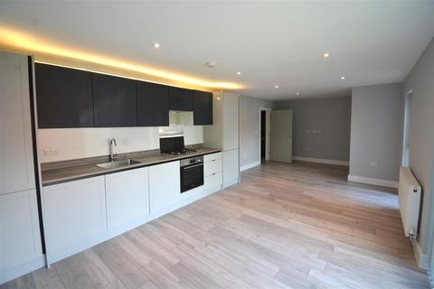 1 bedroom flat for sale, Vineyard Road, Feltham TW13