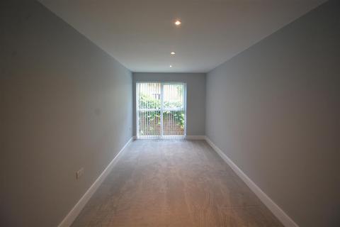 1 Vineyard Road, Feltham, TW13 4HQ