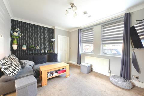 3 bedroom end of terrace house to rent, Rowntree Avenue, York