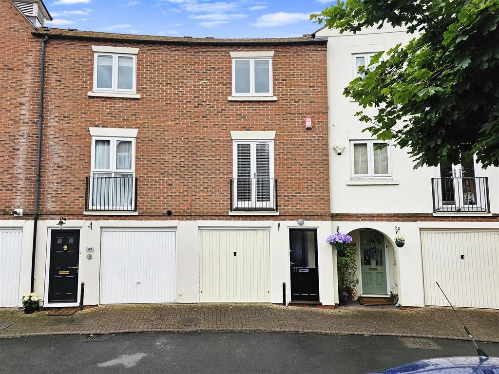 Severnside Mill, Bewdley 4 bed townhouse £1,100 pcm (£254 pw)