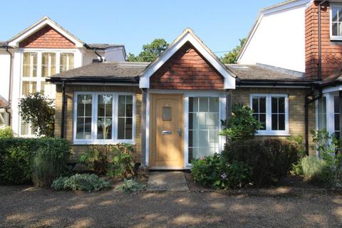 2 bedroom bungalow to rent, Church View, Farnham GU8