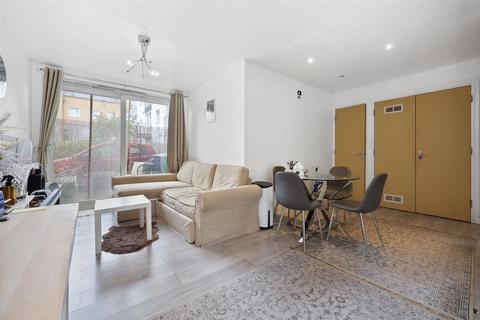 Studio for sale, Wooldridge Close | Feltham | TW14