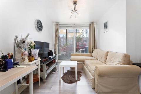 Studio for sale, Wooldridge Close | Feltham | TW14